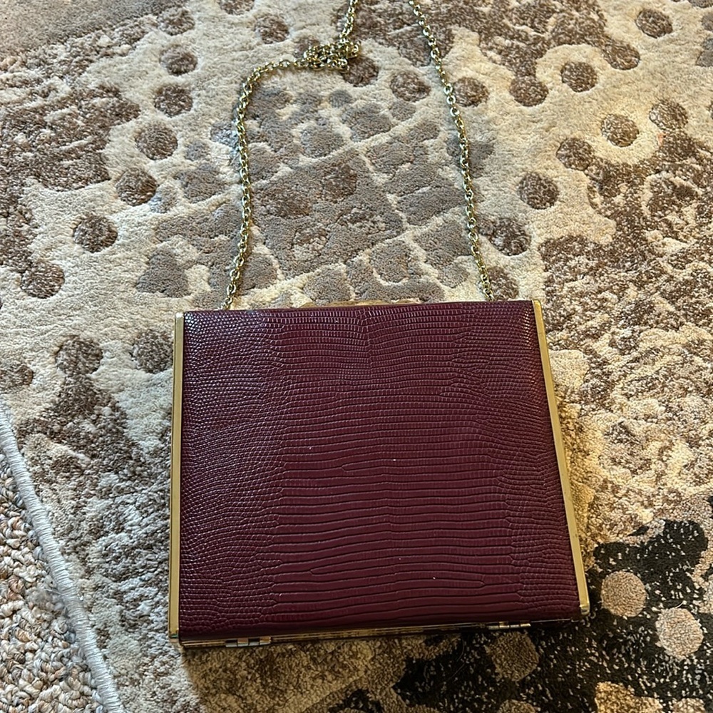 BCBGMaxAzria Women's Burgundy Textured Chain Shoulder Bag, Vintage '00-'10, EUC